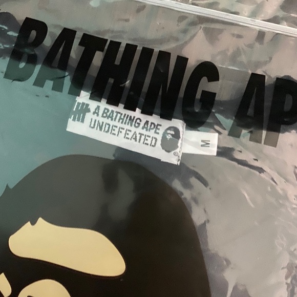 DS Bape x Undefeated College Tee - Medium - Picture 4 of 6